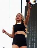 Ellie-Goulding-Coachella-2014-3