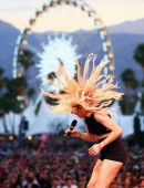 Ellie-Goulding-Coachella-2014-4
