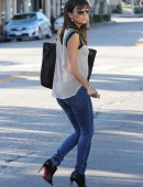 Eva-Longoria-Booty-in -Jeans-2