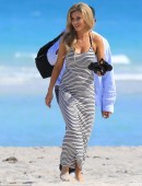 Joanna-Krupa-Bikini-Miami-10