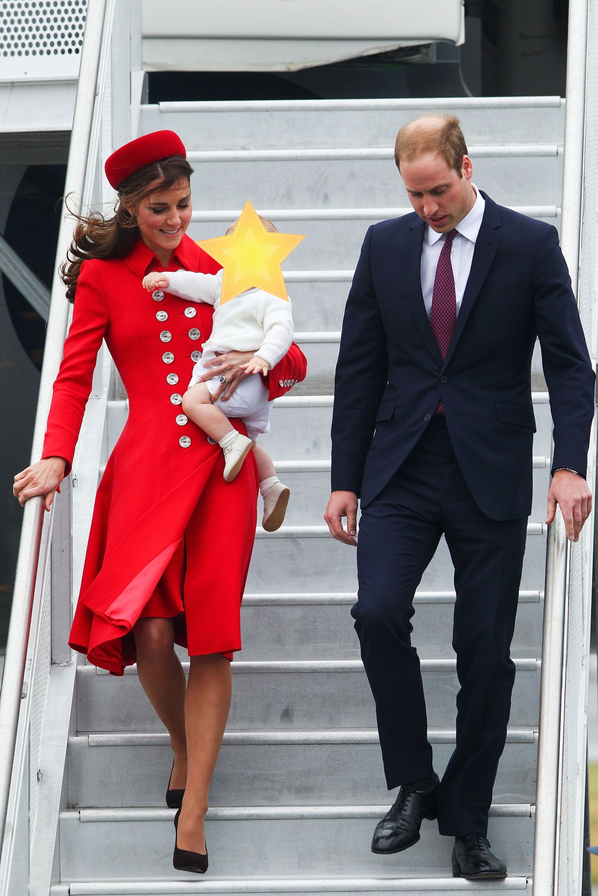 Kate-Middleton-Airport-New-Zealand-5