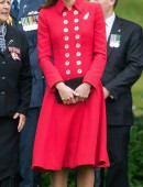 Kate-Middleton-Airport-New-Zealand-7