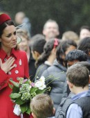 Kate-Middleton-Airport-New-Zealand-9