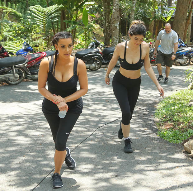 Kendall-Jenner-and-Kim-Kardashian-Ziplining-Thailand-1