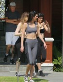 Kendall-Jenner-and-Kim-Kardashian-Ziplining-Thailand-5