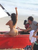 Kim-Kardashian-Thailand-4