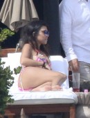 Kourtney-Kardashian-106