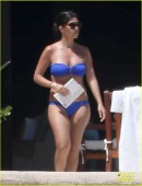 Kourtney Kardashian Showing Off Her Sexy Bikini Body