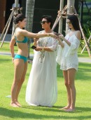 EXCLUSIVO PREMIUM: Kris Jenner recebe beijinho de elefante
