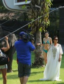 EXCLUSIVO PREMIUM: Kris Jenner recebe beijinho de elefante