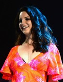 Lana-Del-Rey-Coachella-2014-11
