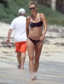 Maria-Sharapova-in-Bikini-in-Cancun-20