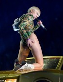 Miley-Cyrus-109