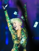 Miley-Cyrus-Bangerz-Tour-Bell-Center-Montreal-QC-7