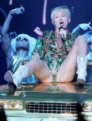 Miley-Cyrus-Rutherford-1