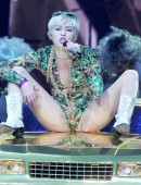Miley-Cyrus-Rutherford-2
