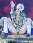 Miley-Cyrus-Rutherford-3