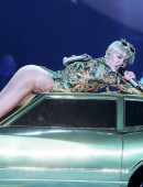 Miley-Cyrus-Rutherford-8