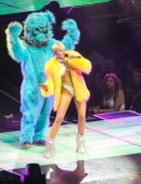 Miley-Cyrus-Verizon-Center-Washington-13