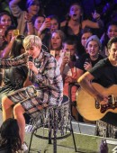 Miley-Cyrus-Verizon-Center-Washington-8