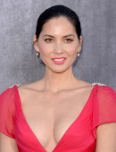 Olivia-Munn-10