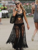 Paris-Hilton-Coachella-706