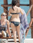 Rachel-Bilson-Bikini-Cancun-1