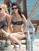 Rachel-Bilson-Bikini-Cancun-7