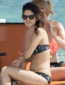 Rachel-Bilson-Bikini-Cancun-9