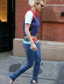 Rita-Ora-Outside-Hotel-NY-3
