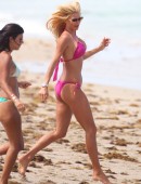 Victoria-Silvstedt-Bikini-Miami-12