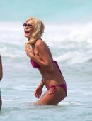 Victoria-Silvstedt-Bikini-Miami-8