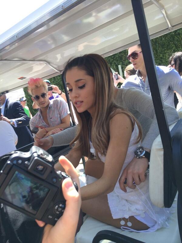 Ariana-Grande-199