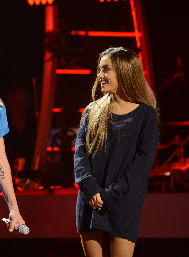 Ariana-Grande-Leggy-American-Idol-8