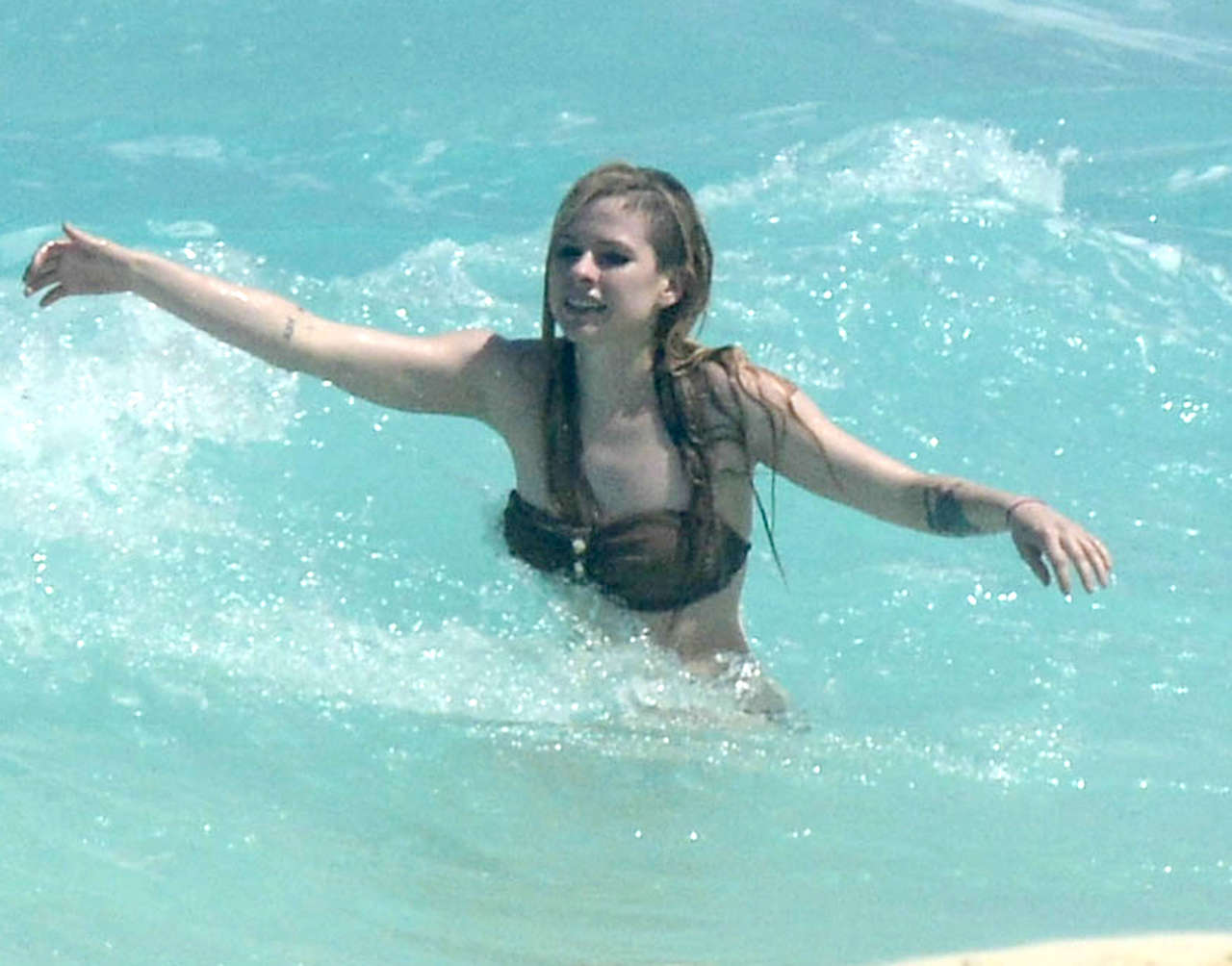 Avril-Lavigne-10