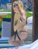 Avril-Lavigne-11