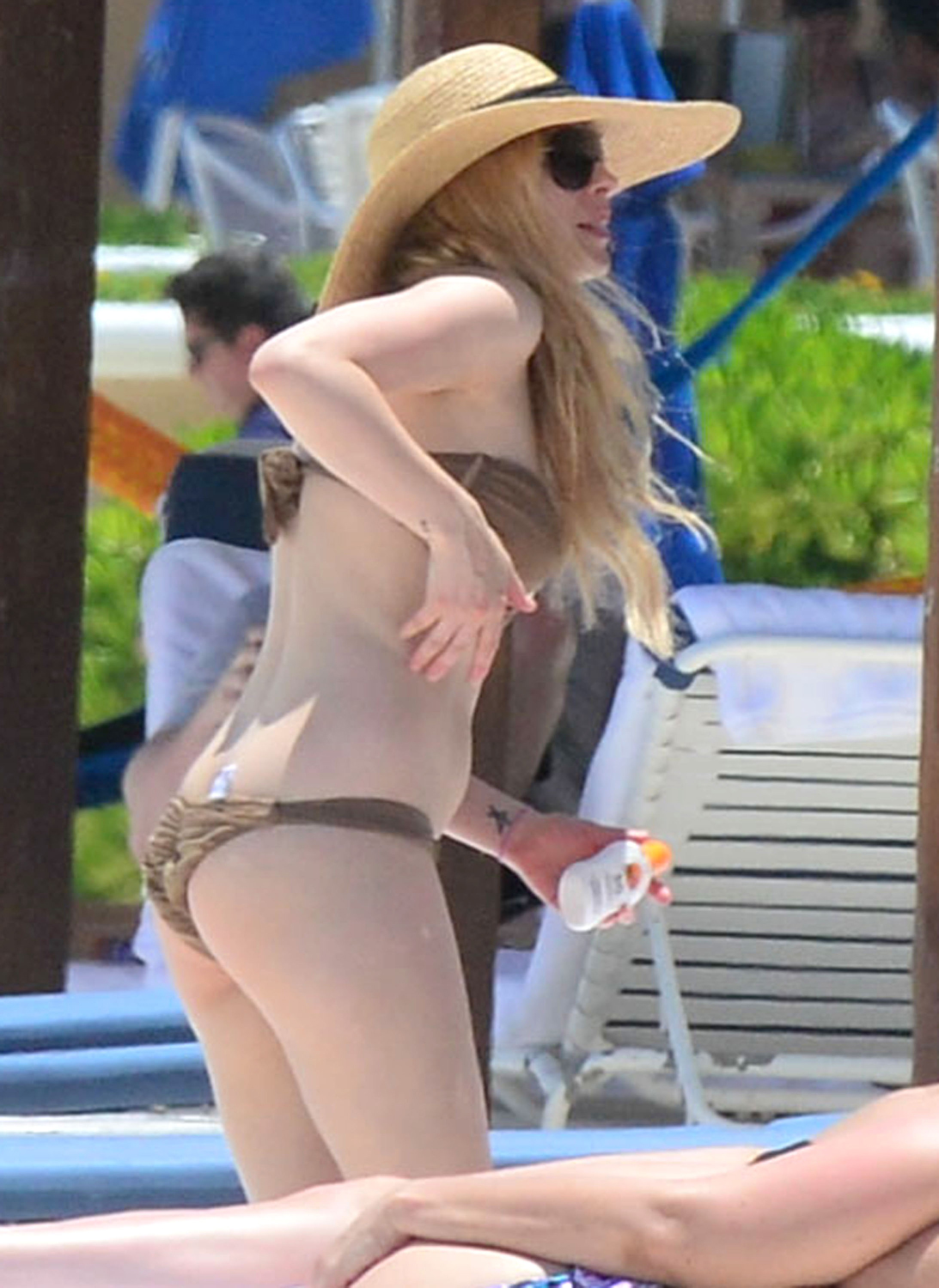 Avril-Lavigne-4