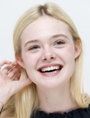 Elle-Fanning-Maleficent-Portraits-2014-11