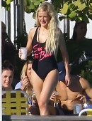 Ellie-Goulding-in-Swimsuit-13
