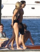 Ellie-Goulding-in-Swimsuit-8