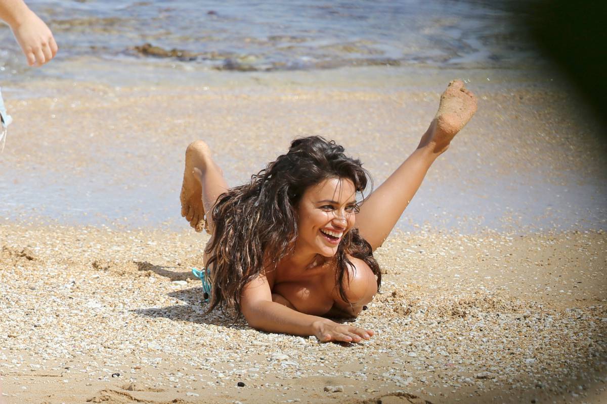 Irina-Shayk-Hawaii-5