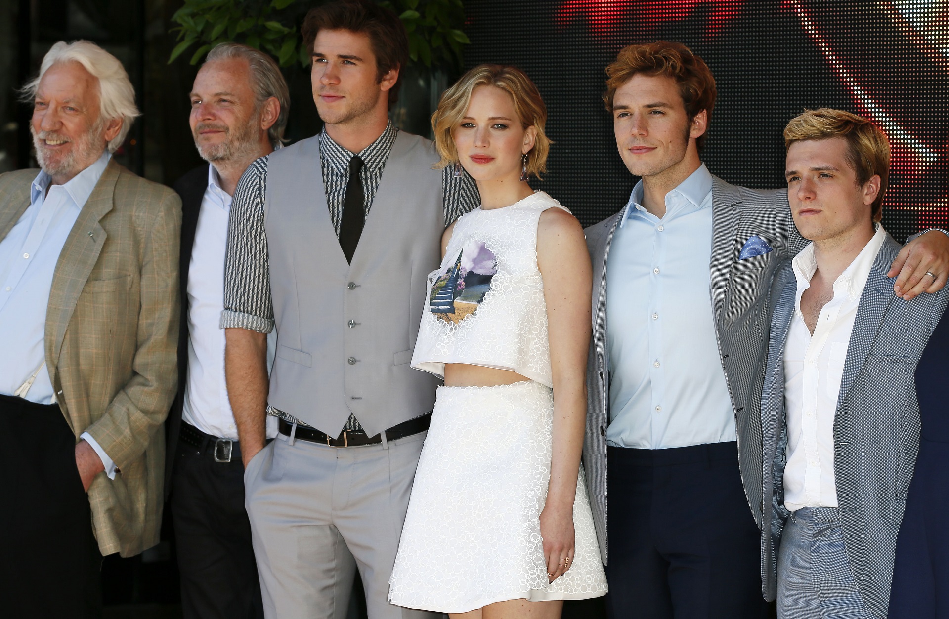 Donald Sutherland, Francis Lawrence, Liam Hemsworth, Jennifer Lawrence, Sam Clafin, Josh Hutcherson