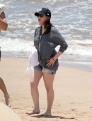 Kat-Dennings-in-Shorts-5