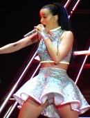 Katy-Perry-at-Prismatic-World-Tour-in-Belfast-11