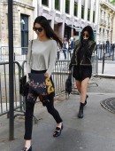 Kendall-Jenner-and-Kylie-Jenner-7