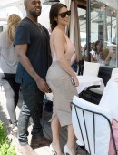 Kim-Kardashian-516