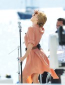 Kylie-Minogue-Upskirt-2