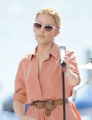 Kylie-Minogue-Upskirt-3