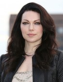 Laura-Prepon-and-Taylor-Schilling-4