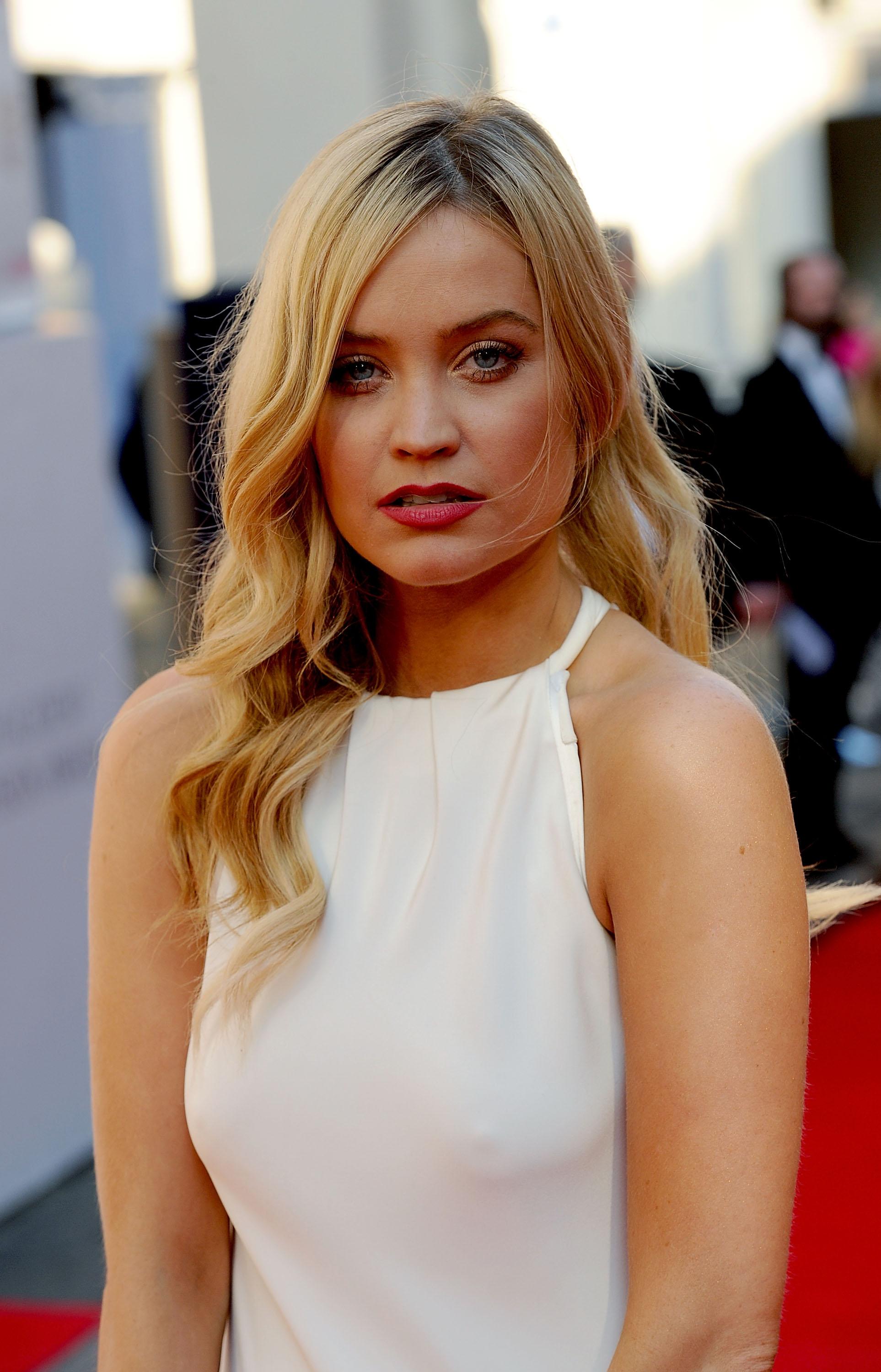 Laura-Whitmore-478
